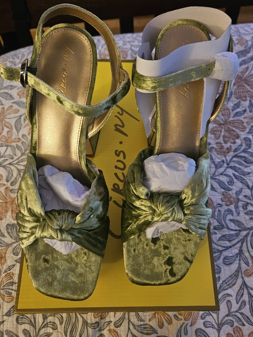 Circus by Sam Edelman Olive Green Velvet Platform Sandals - Picture 6 of 7